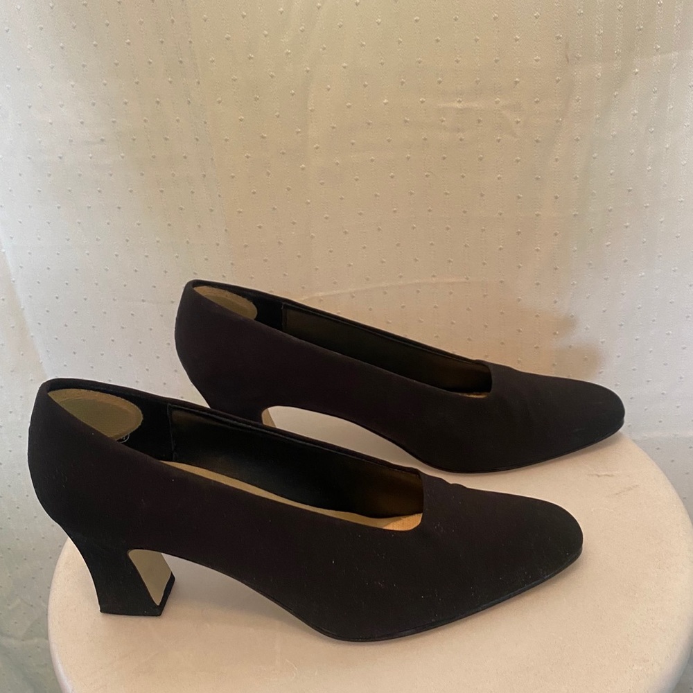 Regency declare black heels